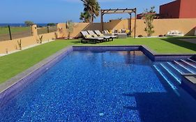 Villa Aura